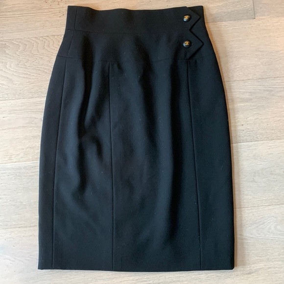 Vintage CHANEL Black Wool Silk Knee Length Skirt CC Logo Lining CC Buttons🖤 - Picture 2 of 16